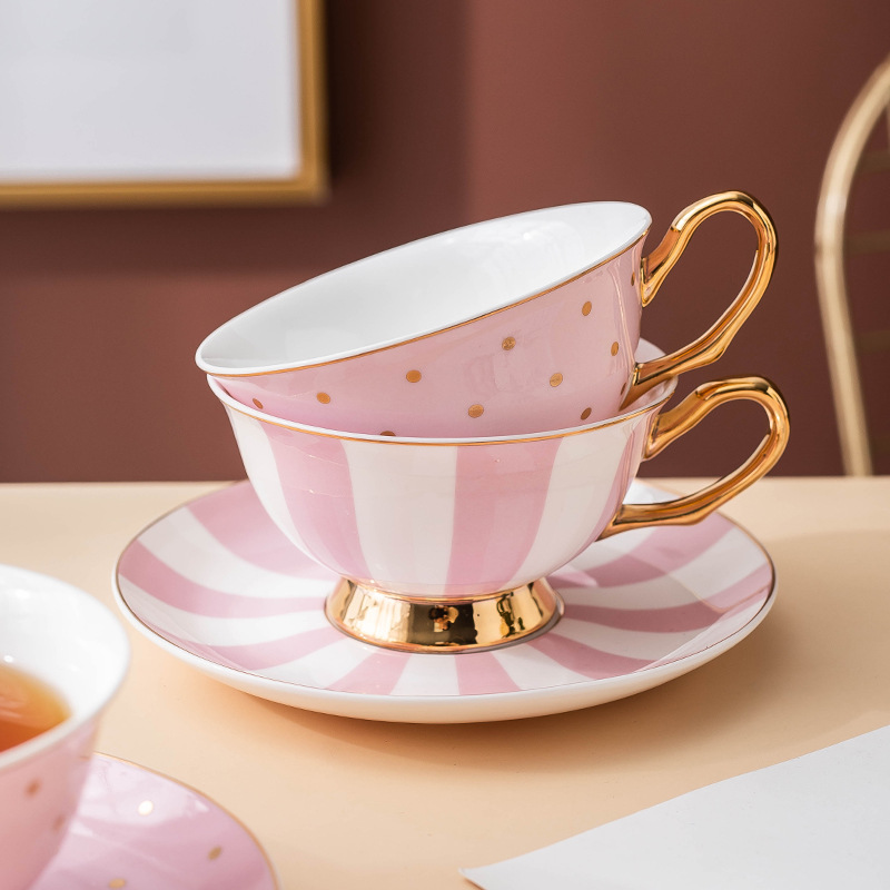 Ceramic Pink Coffee Mugs with  - đánh giá và giá Bistro Table Set
