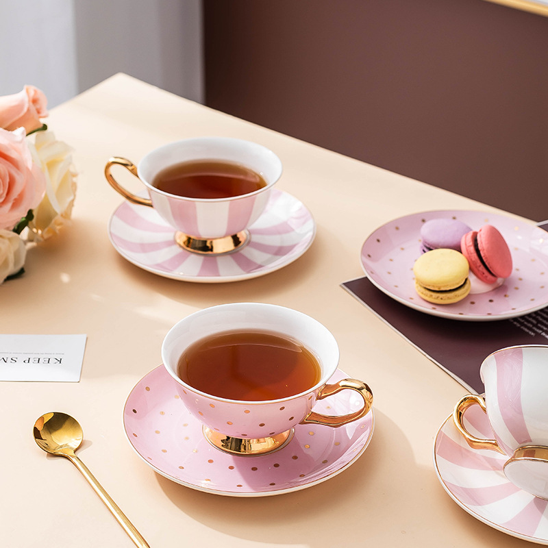 Ceramic Pink Coffee Mugs with  - đánh giá và giá Bistro Table Set